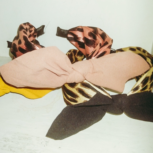 Woman's Large Animal Print Bow Headband-Brown - Picture 6 of 6